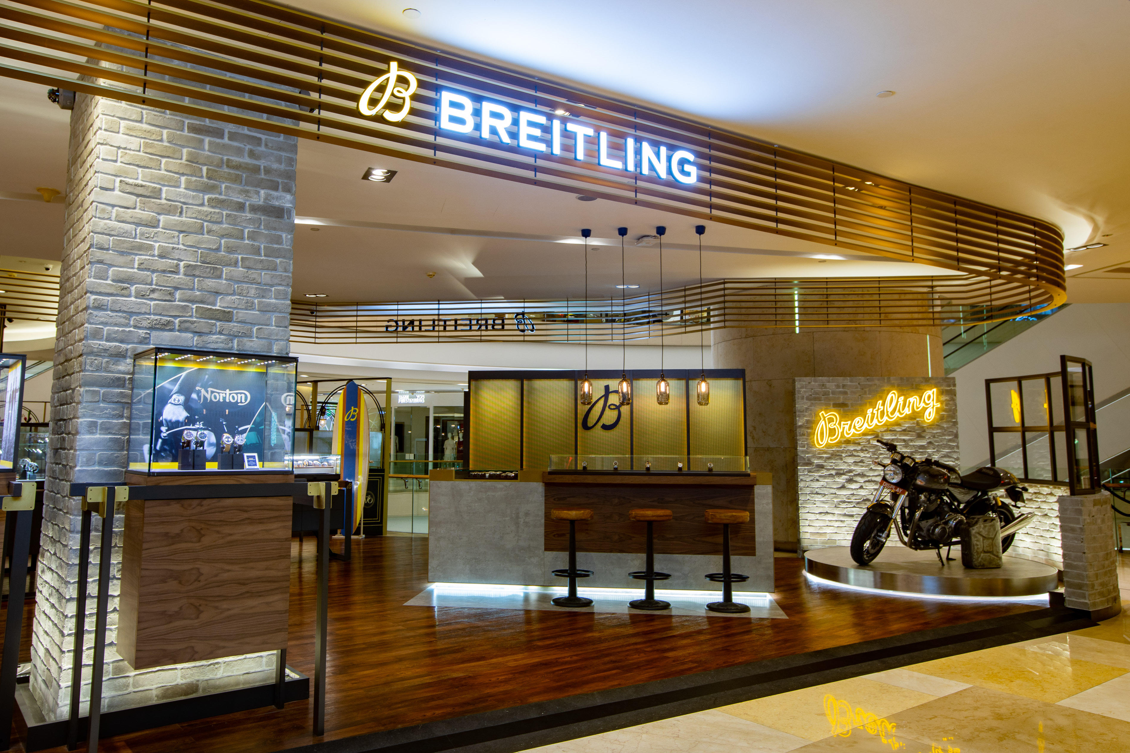 BREITLING BOUTIQUE SINGAPORE ION ORCHARD