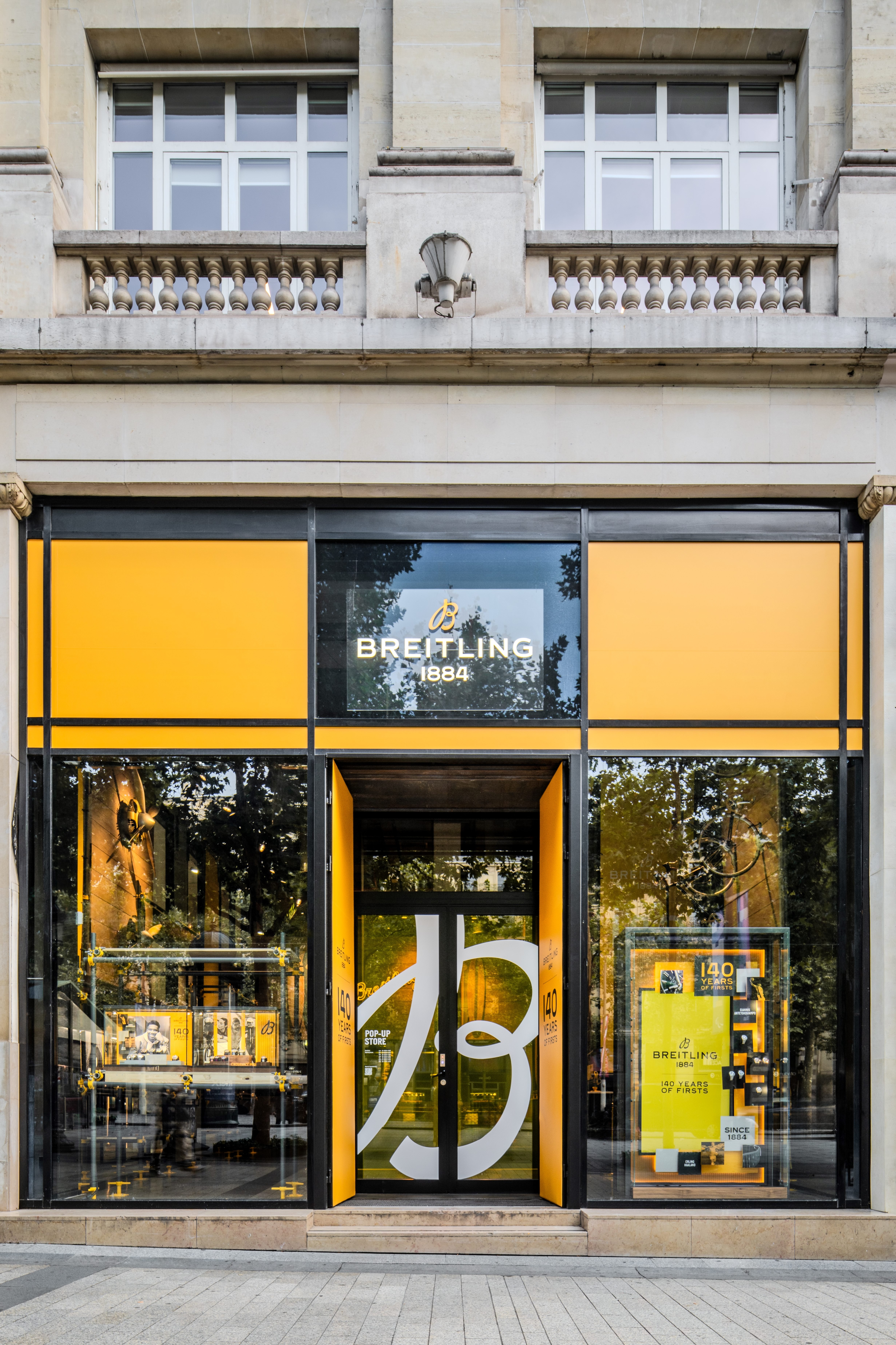 BREITLING POP-UP STORE CHAMPS-ELYSEES